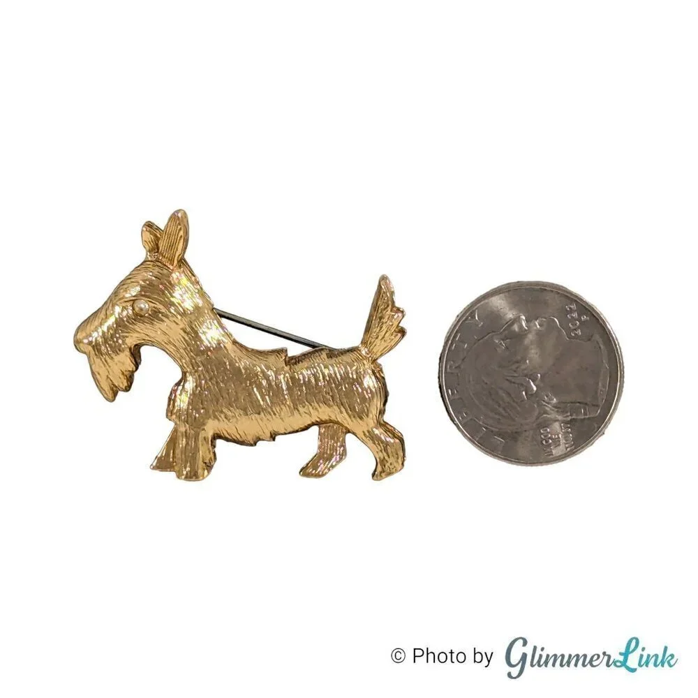 Vintage Scottish Terrier Clear Rhinestone Gold Tone Textured Brooch Pin